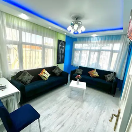 8 Kisilik Sueper Konum Sueper Appartement Istanboel